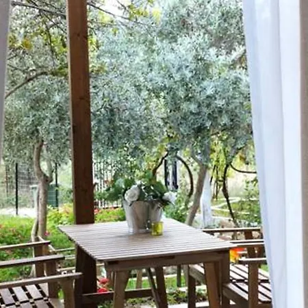 Smaragdi 佩弗卡里