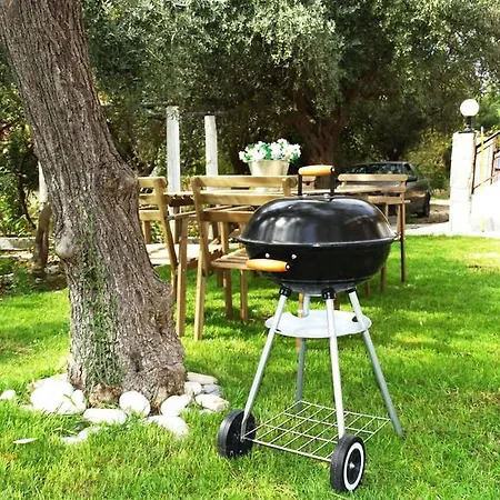 Smaragdi Lägenhet Pefkari