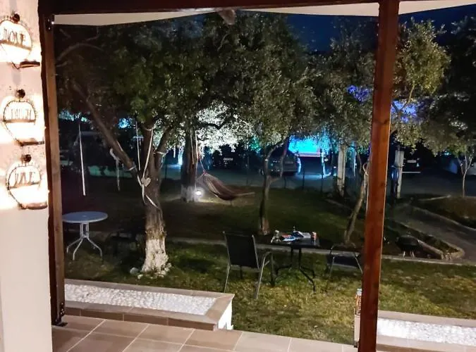 Smaragdi Apartament Pefkari